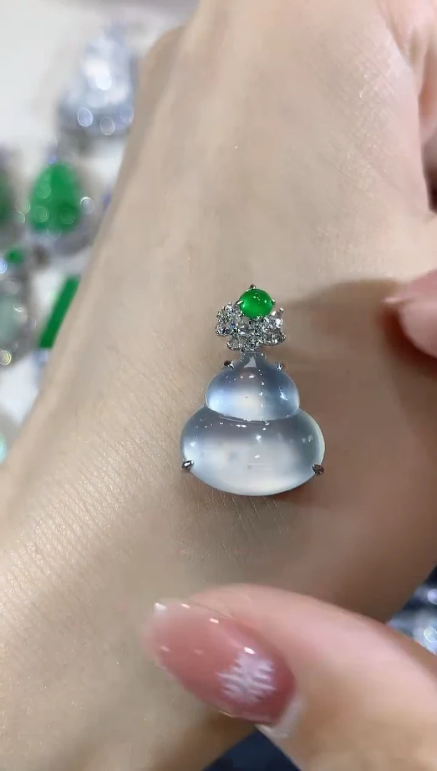 吊坠(不含链)18K金镶嵌翡翠C20翡翠