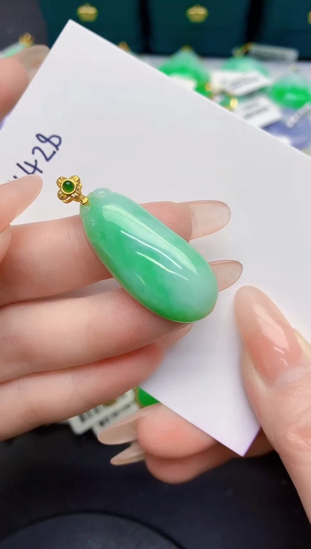 颈饰未镶嵌翡翠缅甸天然翡翠A货