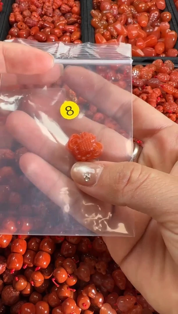 【闪购商品】南红玛瑙颈饰未镶嵌1