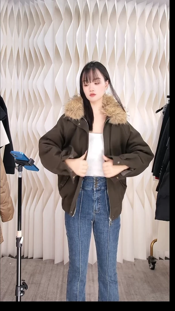 毛领铆钉拉链外套均码