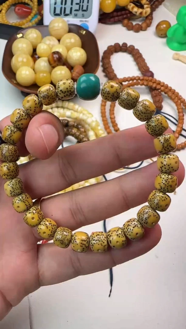 手串星月菩提鸡油黄星月手串