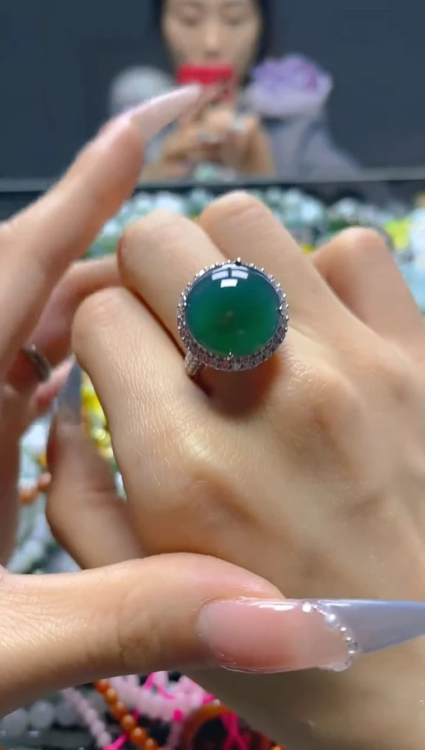 颈饰未镶嵌翡翠/D/翡翠A货，一件也是批发价
