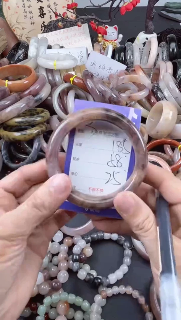 未镶嵌手镯石英质玉185