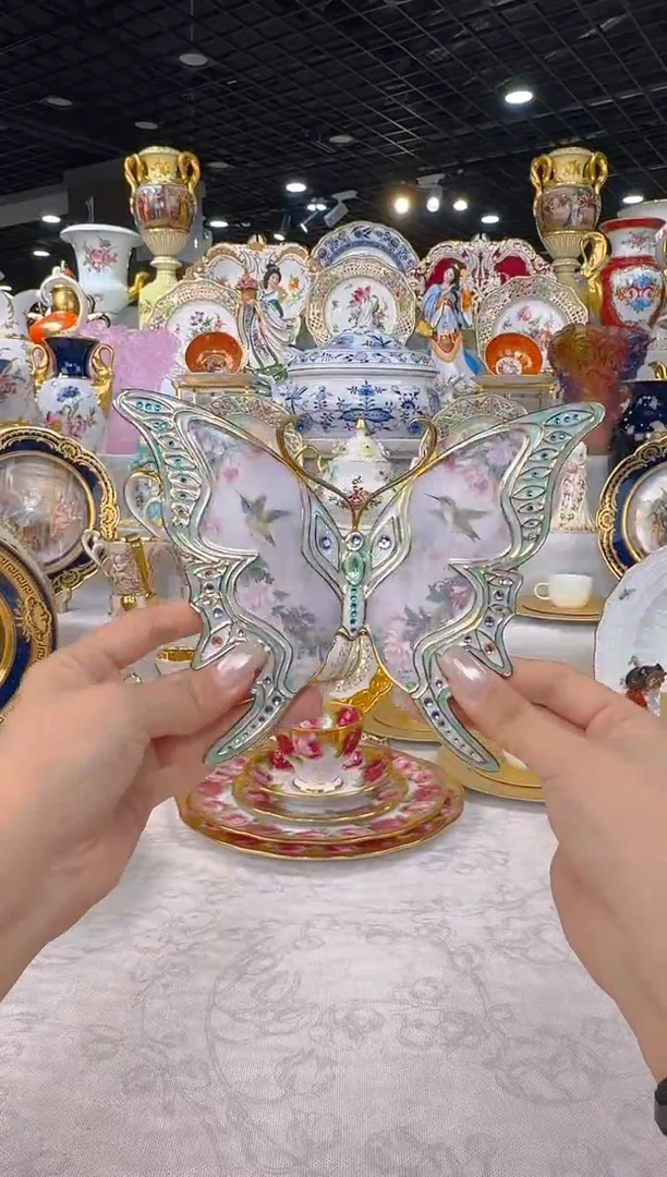 骨瓷娜娜中古器物如图所示1