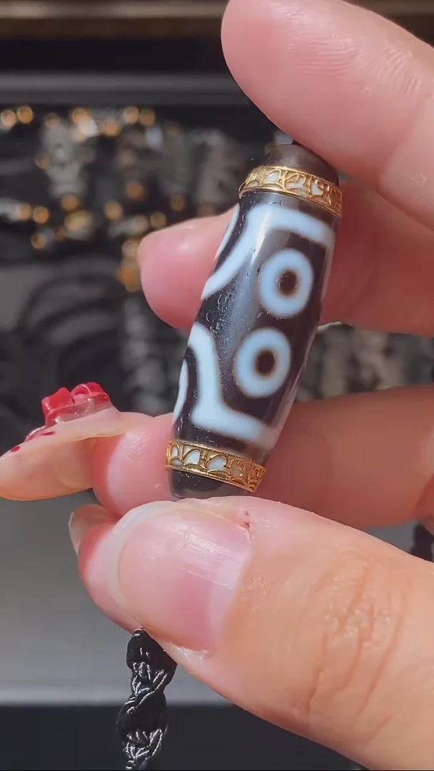 【闪购商品】玛瑙/玉髓颈饰18K金镶嵌Q31636七眼金镶项链