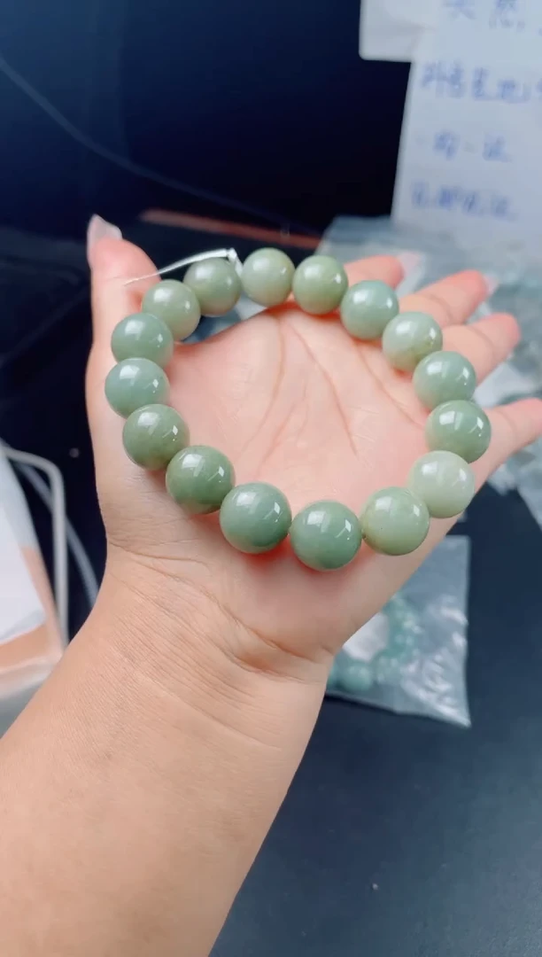 未镶嵌戒指翡翠珠串