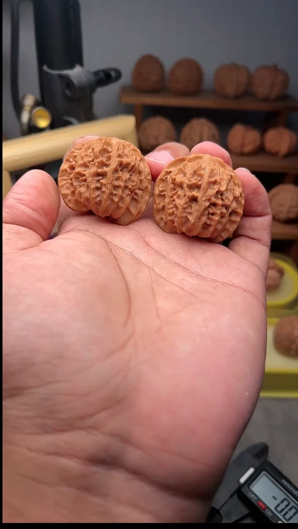 吊坠文玩核桃苹果园41