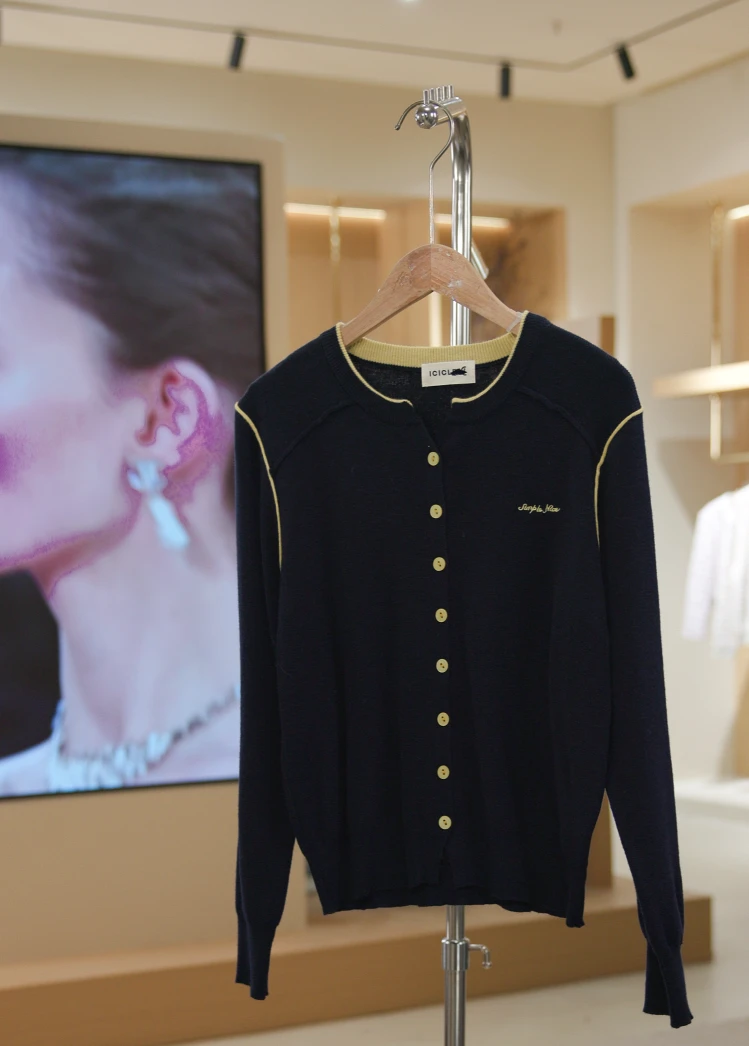 {878-601藏青 秋冬常规款修身型风衣百搭气质外套秋季毛针织女装