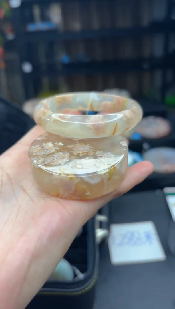 石英质玉手镯未镶嵌311(56圈赠送镯心)