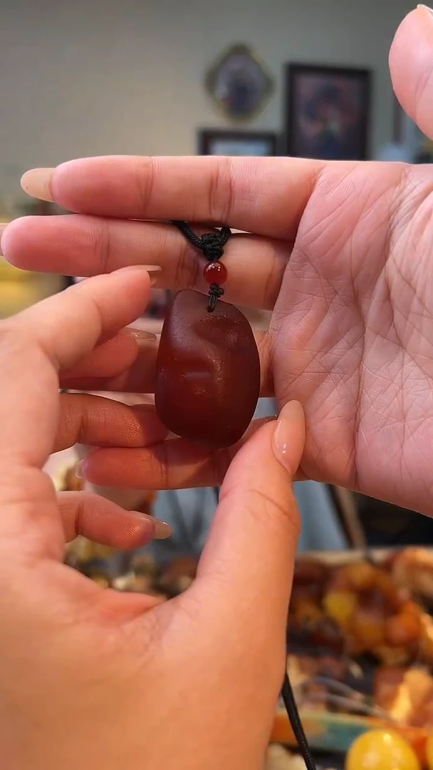 琥珀颈饰未镶嵌吊坠