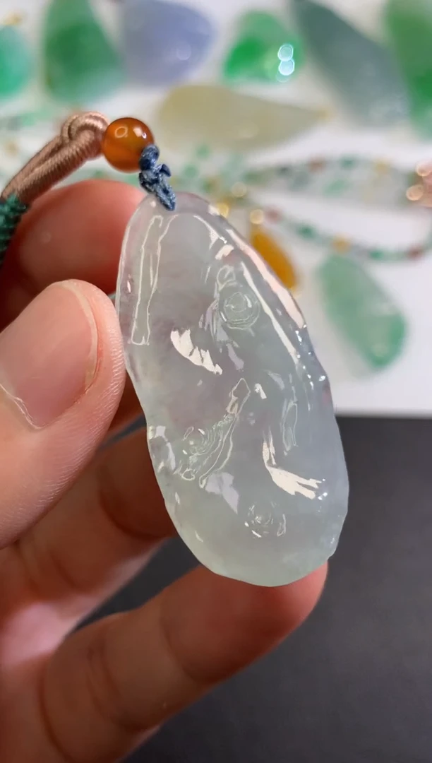 翡翠未镶嵌颈饰