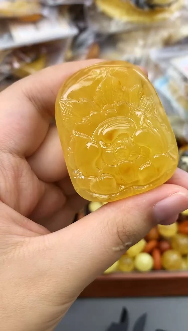 未镶嵌琥珀珠宝奇石59