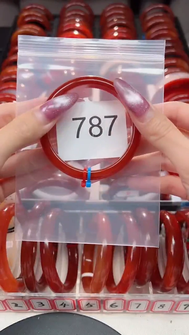 手镯玛瑙/玉髓未镶嵌55圈口*B787