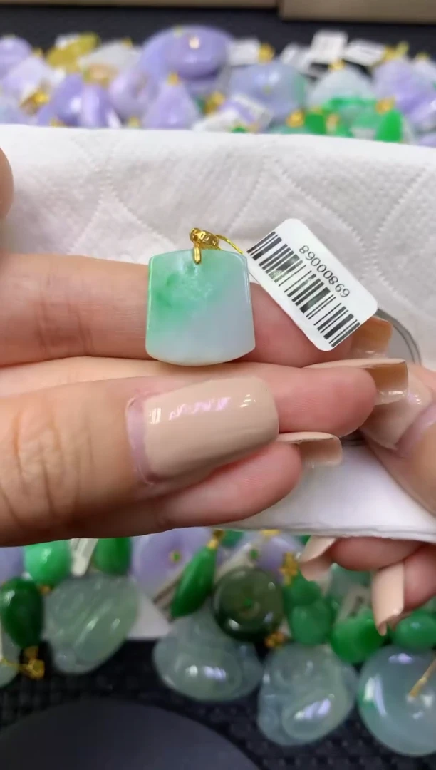 颈饰未镶嵌翡翠天然缅甸翡翠A货