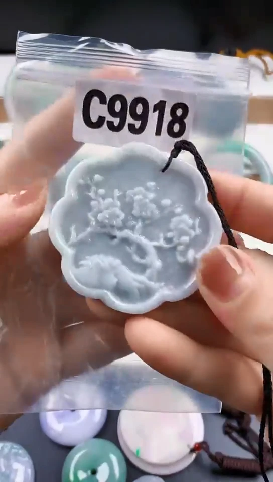 颈饰未镶嵌翡翠天然翡翠吊坠挂件
