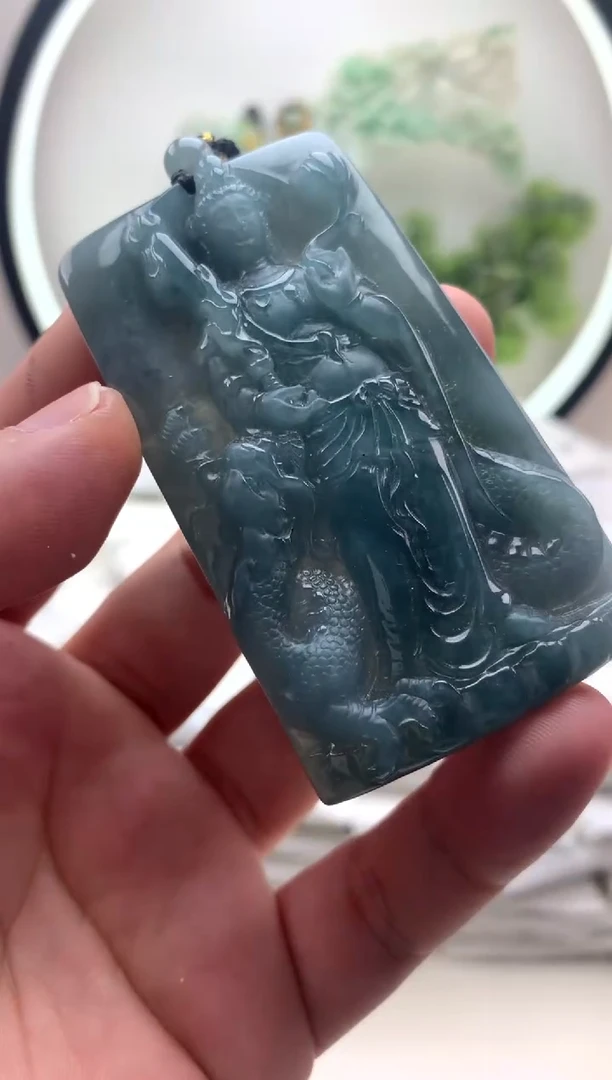 颈饰未镶嵌翡翠虚空