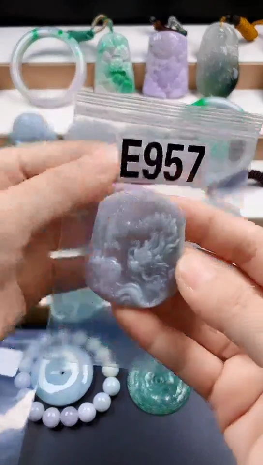 颈饰未镶嵌翡翠天然翡翠吊坠挂件