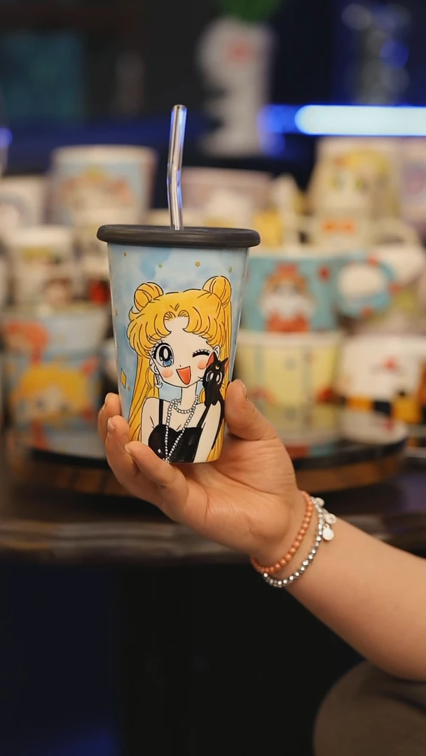 【闪购商品】摆件景德镇釉下彩绘设计师款式陶瓷