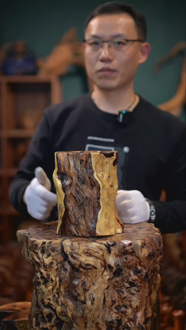 【闪购商品】枣木雷击枣木笔筒