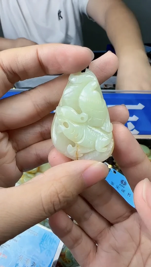 和田玉未镶嵌颈饰1
