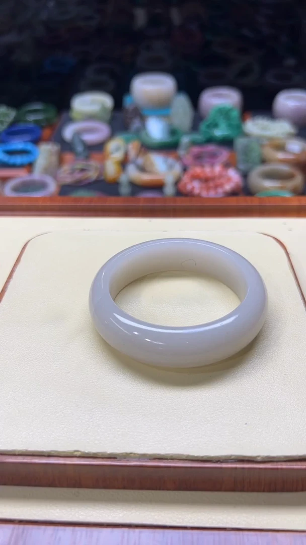 未镶嵌手镯石英质玉熊****?054