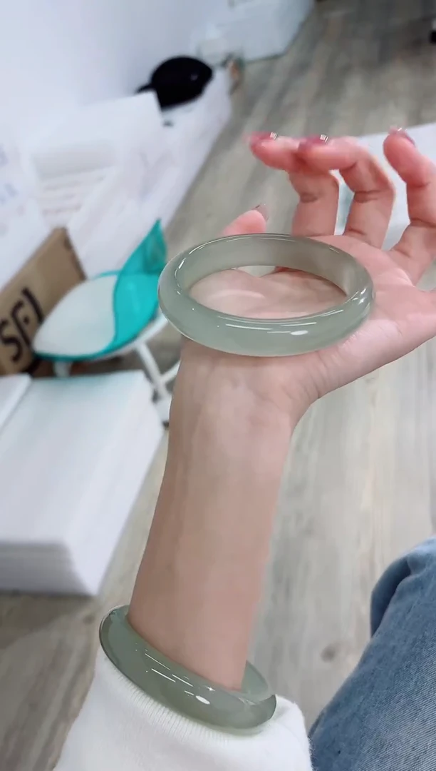 未镶嵌手镯石英质玉10-60D