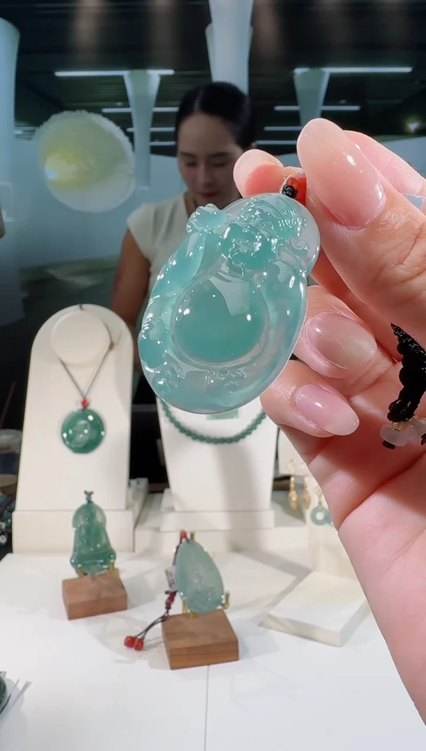 翡翠未镶嵌吊坠(不含链)财神