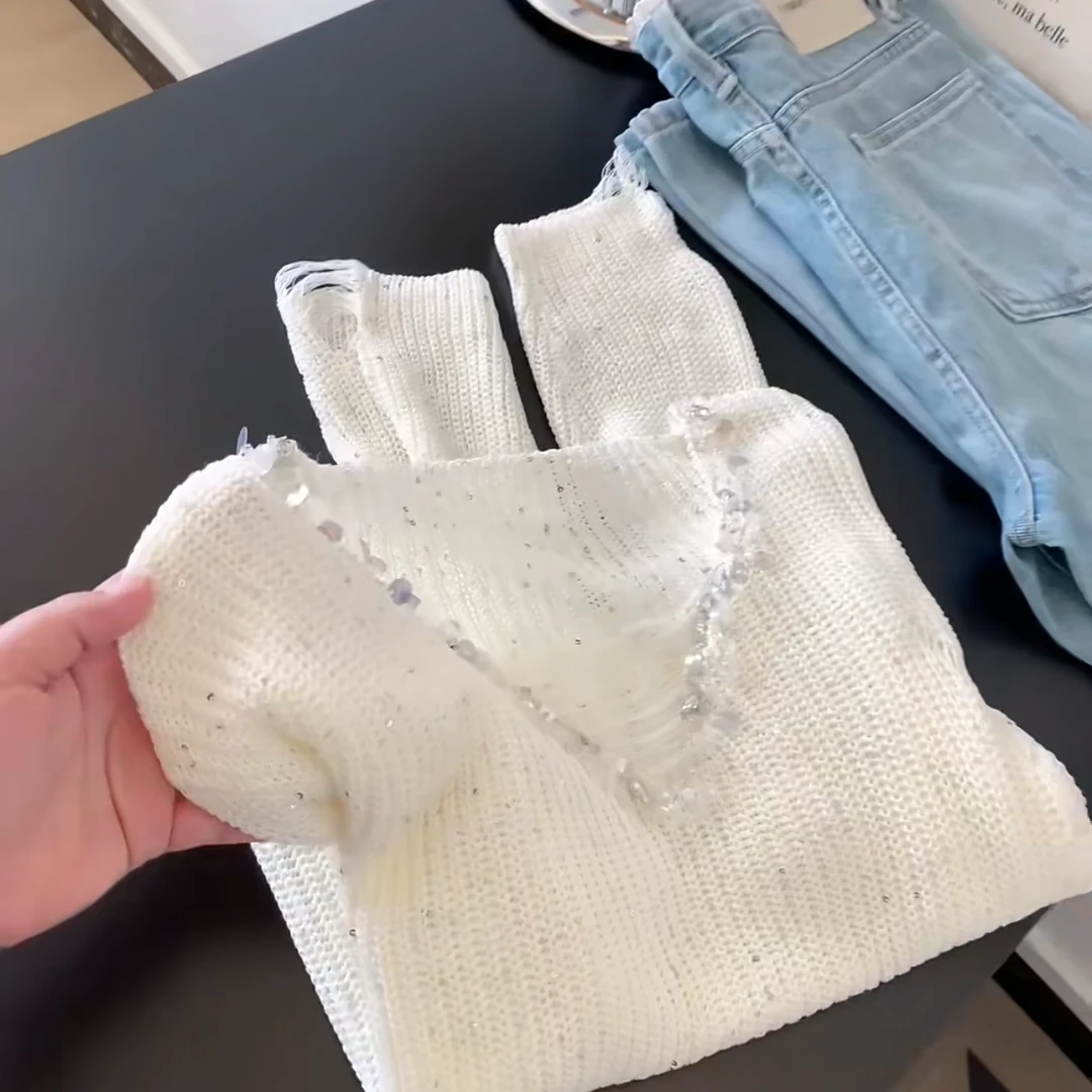 白色重工亮片V领正肩针织衫长袖T恤女早秋新款温柔风独特上衣