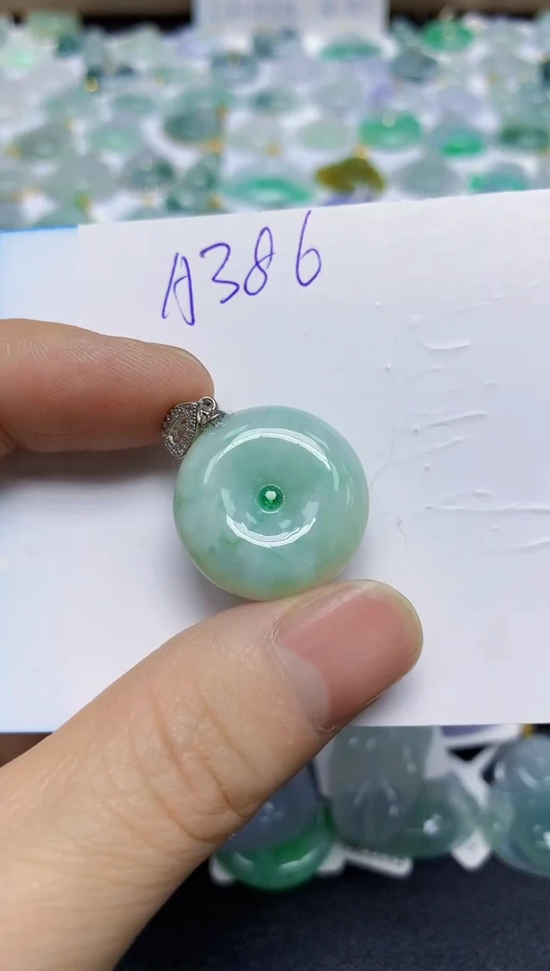 颈饰未镶嵌翡翠天然缅甸翡翠A货翡翠百元以上9元证书费自理