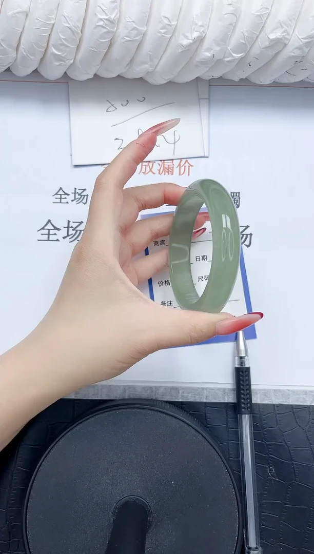 石英质玉手镯未镶嵌32-58