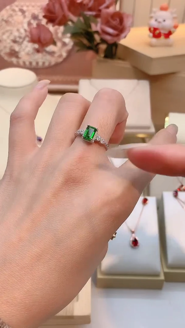 银S925镶嵌透辉石戒指方切透辉石