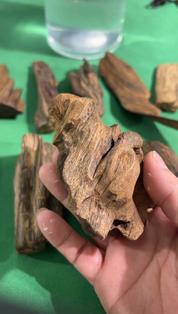 【闪购商品】沉香手把件109号87海南多样性发一