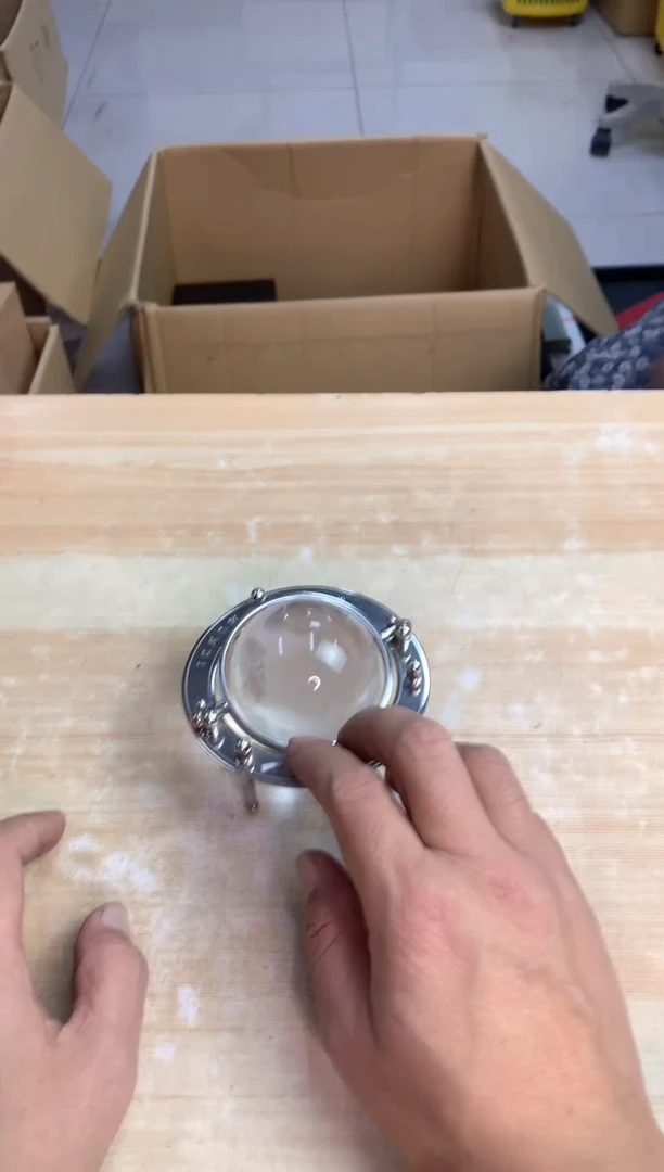 .小*凳有磕，no退no换，介意勿拍