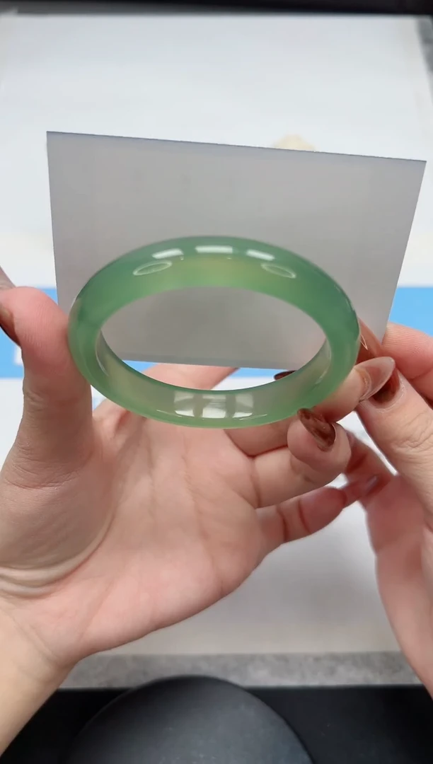 【闪购商品】玛瑙/玉髓手镯未镶嵌132/56晴水