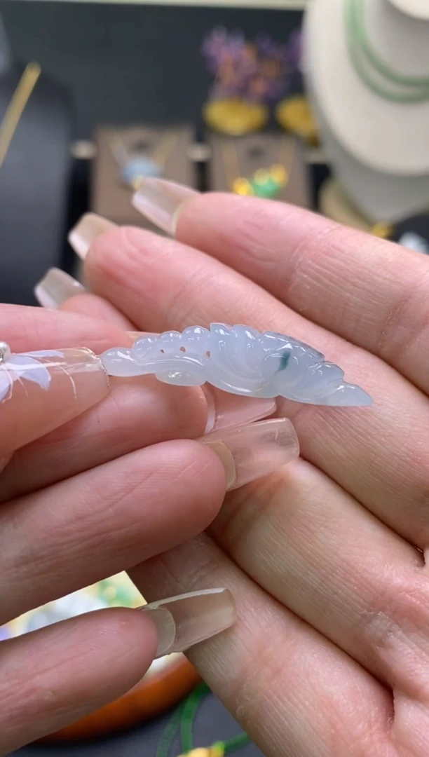 【闪购商品】翡翠颈饰18K金镶嵌净货13182