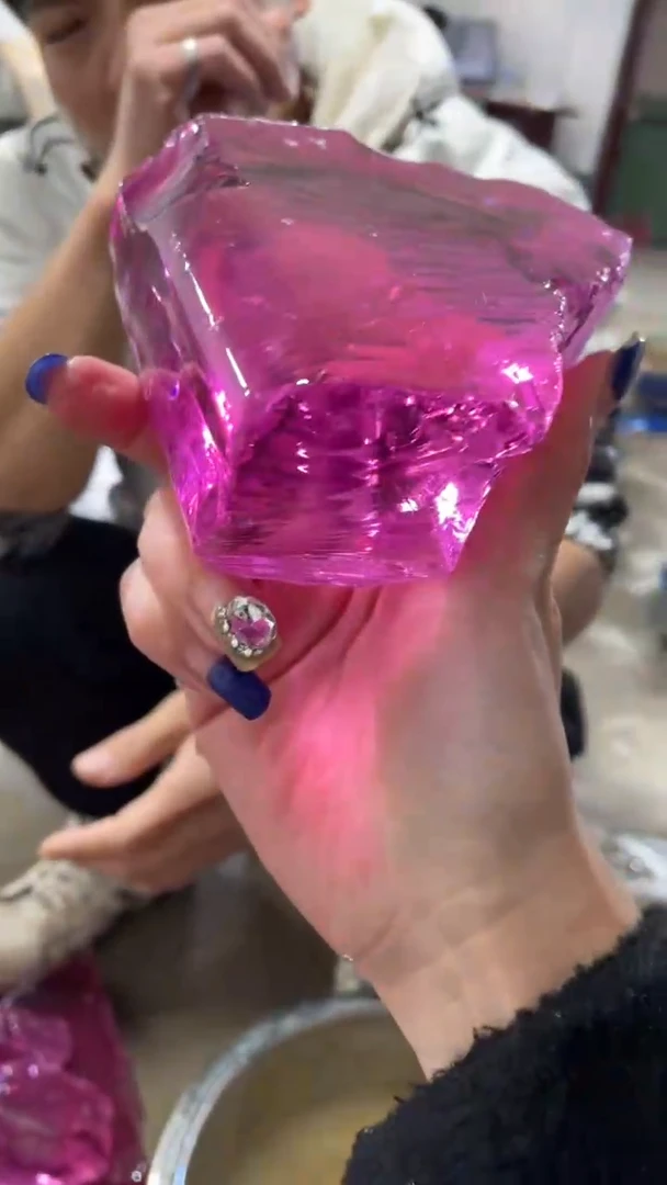 新疆托帕石摆件原石紫