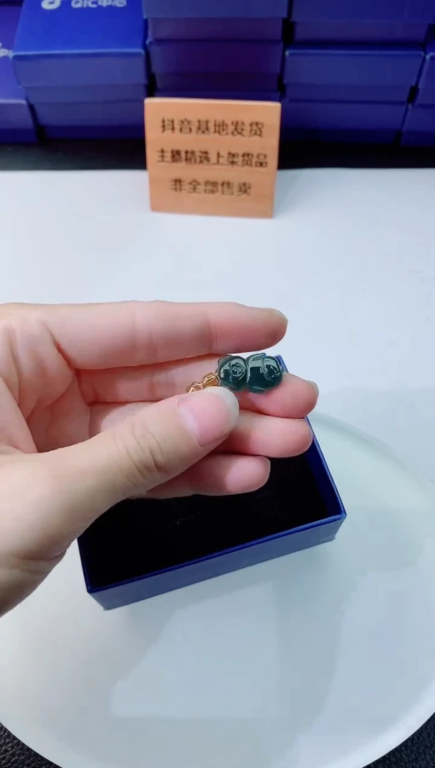 翡翠未镶嵌颈饰11111111
