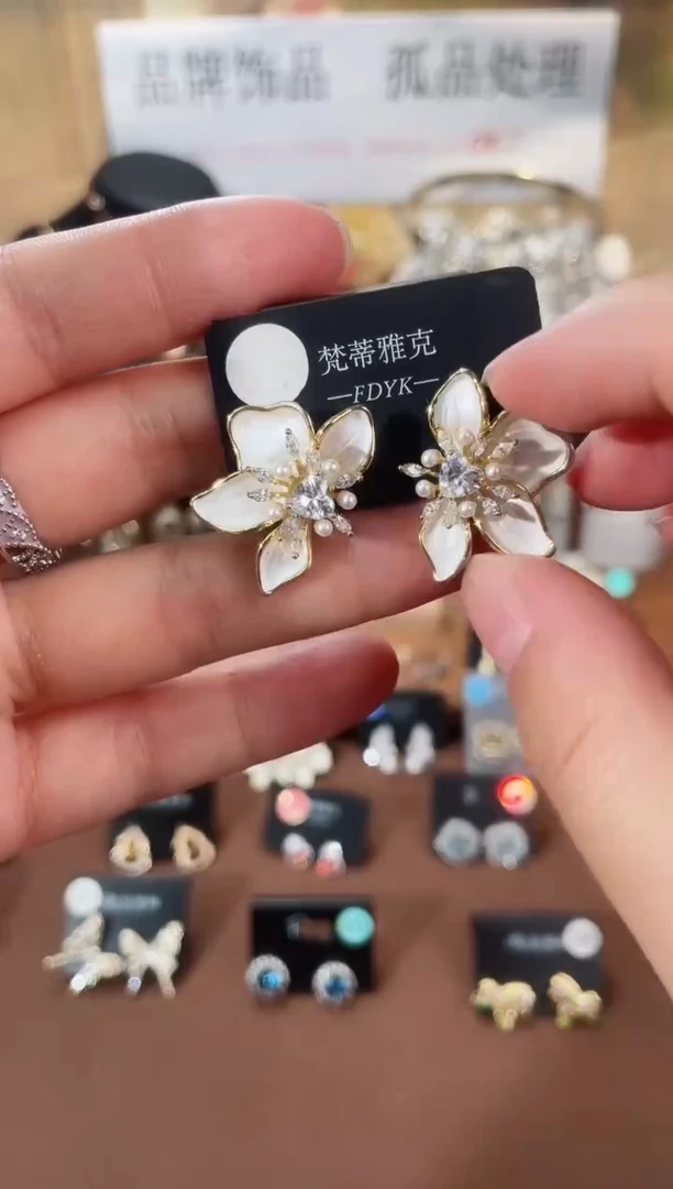 合金925银锆石梵817