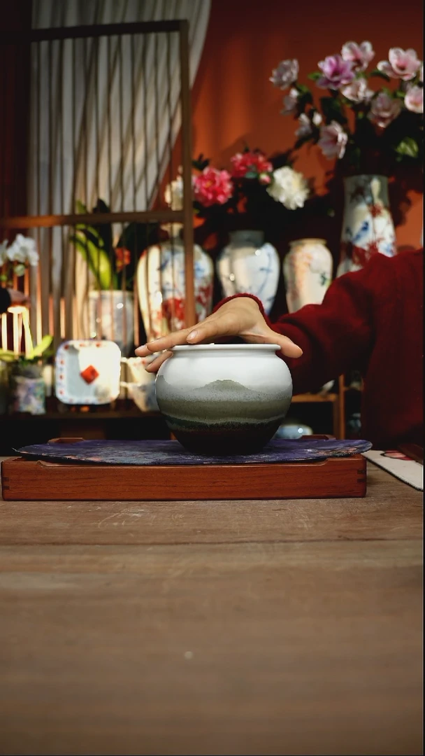 当代景德镇设计师釉下手绘陶瓷花瓶