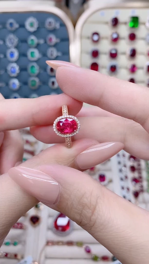 碧玺戒指18K金镶嵌碧玺2.3ct
