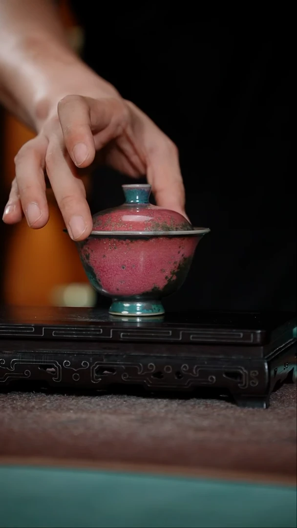 220-1带足元宝两才（炉钧釉）
