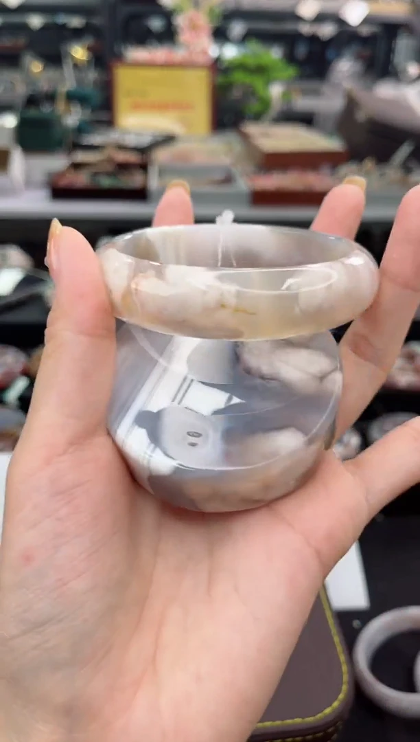 【闪购商品】石英质玉手镯未镶嵌61圈口（赠品镯心）1491278