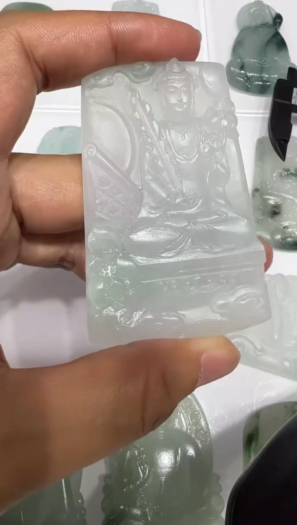 未镶嵌定制翡翠牌子