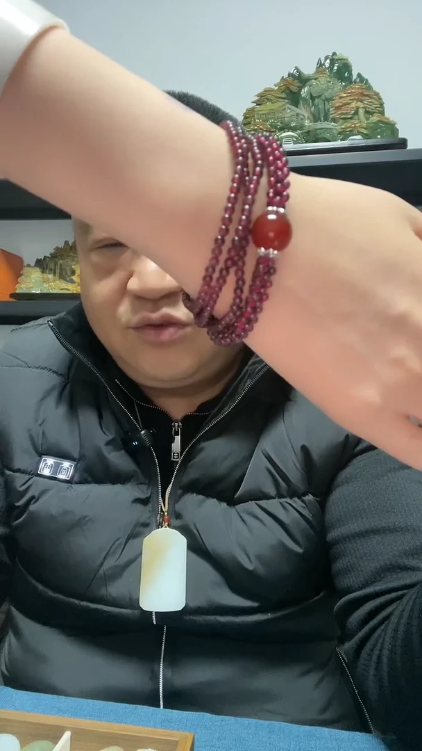 未镶嵌手串石榴石玛瑙手编单圈手串加石榴石三圈叠戴手串