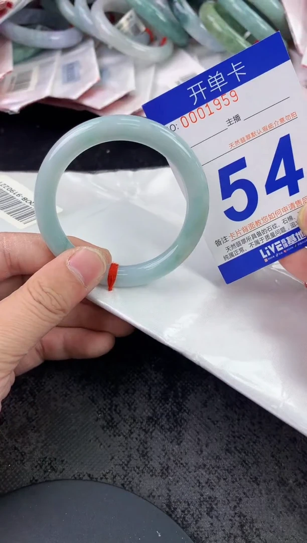 未镶嵌手镯翡翠风**钟AAAAAAAAAAAA