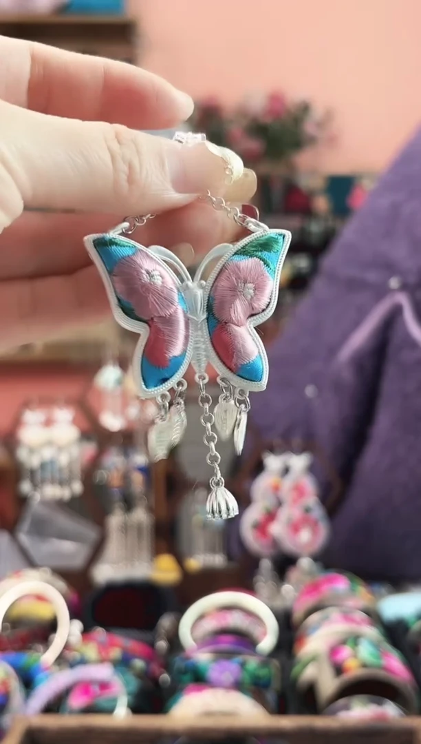 艺枝独绣手工饰品336