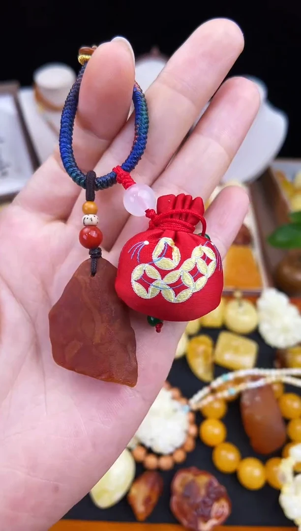 琥珀未镶嵌珠宝奇石柒月