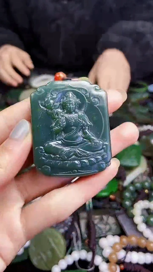 颈饰未镶嵌和田玉1