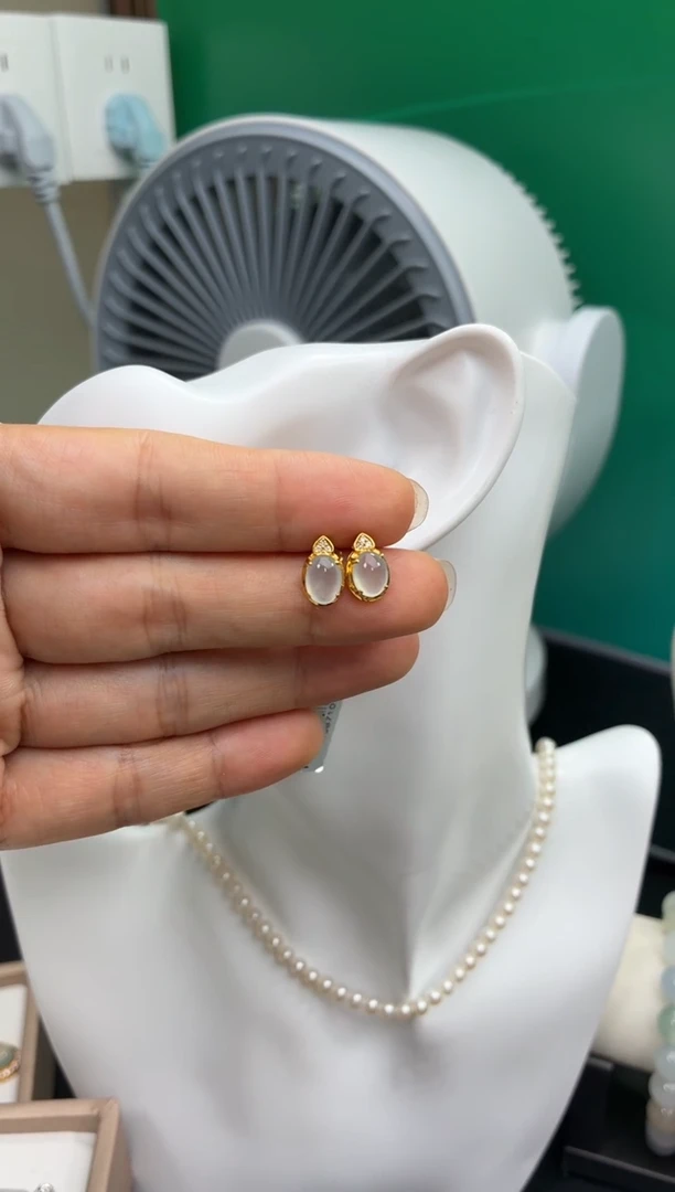 颈饰18K金镶嵌翡翠天然翡翠A货