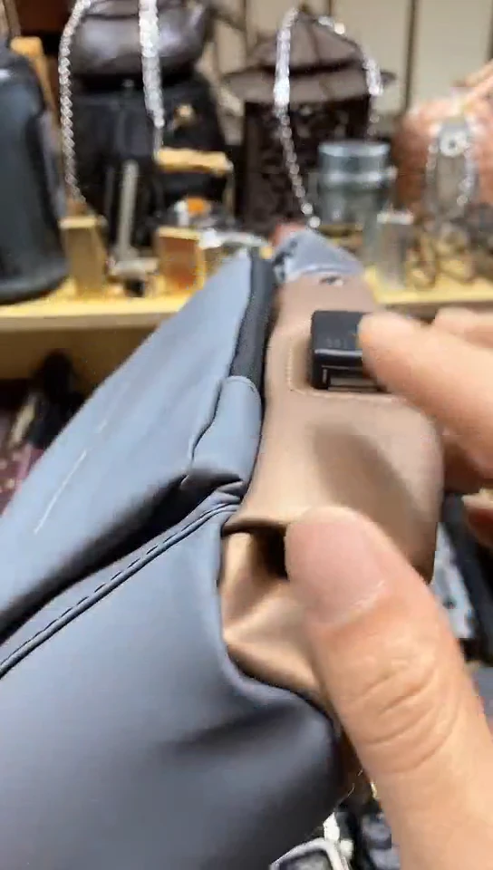 瓷片闪购商品  如图所示